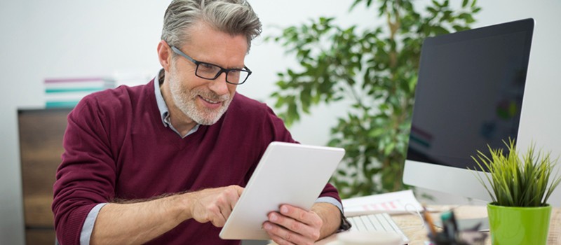 Australian small business owner comparing bank loans and finance broker options
